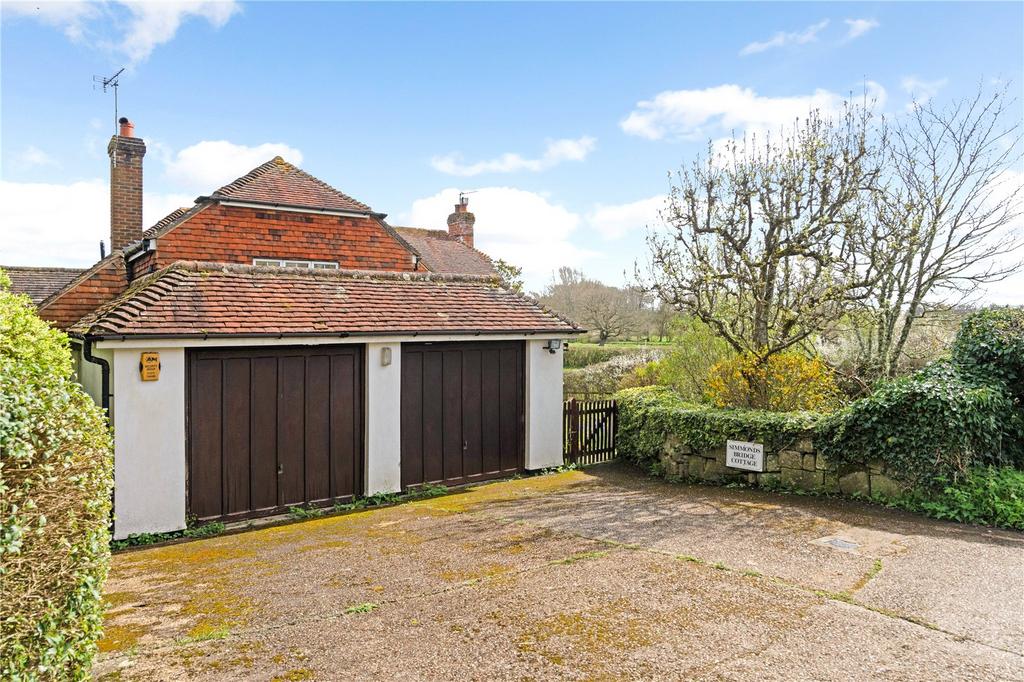 Garage/Parking