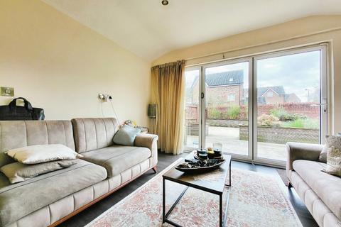 4 bedroom detached house for sale, Lingheath Mews, Stamford Brook, Altrincham, Cheshire, WA14