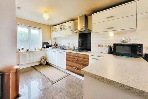 4 bedroom detached house for sale, Lingheath Mews, Stamford Brook, Altrincham, Cheshire, WA14