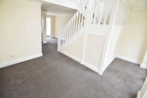 2 bedroom end of terrace house for sale, The Hollies, Stanford-Le-Hope, SS17