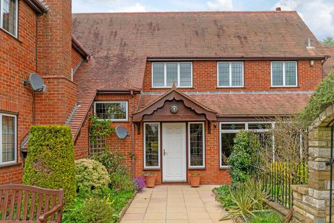 5 bedroom detached house for sale, High Street Great Barford Bedford, Bedfordshire, MK44 3LF