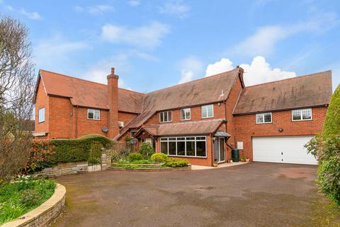 5 bedroom detached house for sale, High Street Great Barford Bedford, Bedfordshire, MK44 3LF