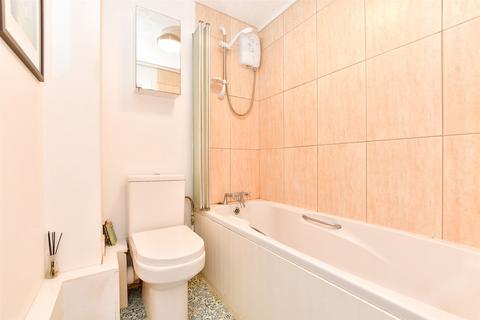 74 Chipstead Close, Sutton, SM2 6BF