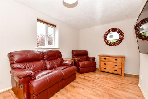1 bedroom flat for sale, Chipstead Close, Sutton, Surrey