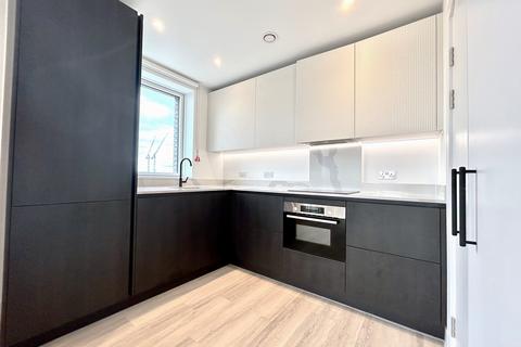 1 bedroom apartment to rent, Heartwood Boulevard, London W3