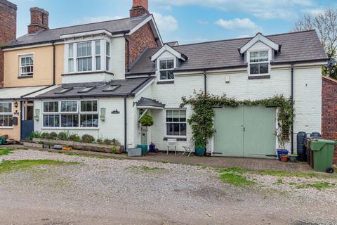 Stoke Prior - 4 bedroom semi-detached house for sale