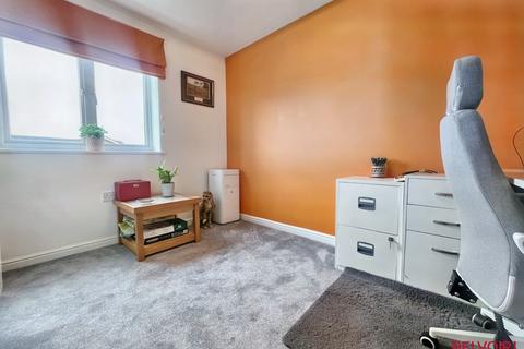 3f Cassin Drive, Cheltenham, GL51 7SY