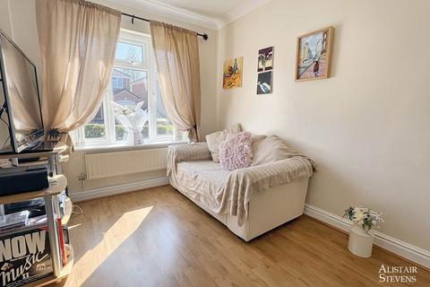 26 Albion Gardens Close, Royton, Oldham, OL2 6PW