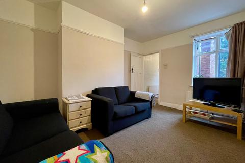 2 bedroom flat for sale, Two Ball Lonnen, Fenham, Newcastle upon Tyne, NE4