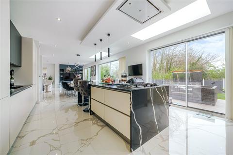 4 bedroom detached house for sale, Sunset View, High Barnet, Hertfordshire, EN5