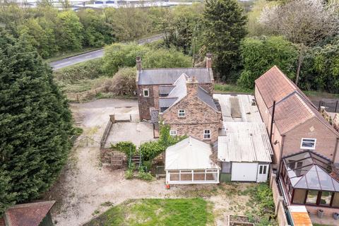 2 Quay Road, Thorne, Doncaster, DN8 4JG