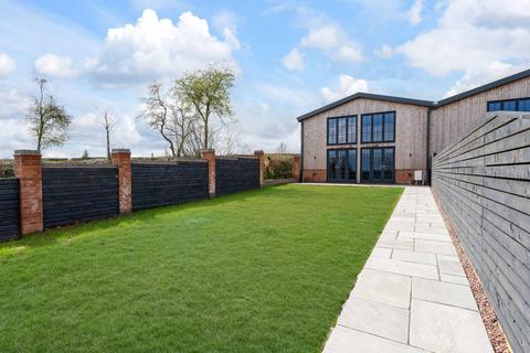 4 bedroom barn conversion for sale - Acton Green Acton Beauchamp, Herefordshire, WR6 5AA
