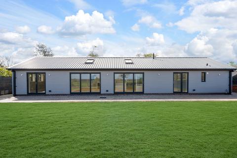 3 bedroom bungalow for sale, Acton Green Acton Beauchamp, Herefordshire, WR6 5AA