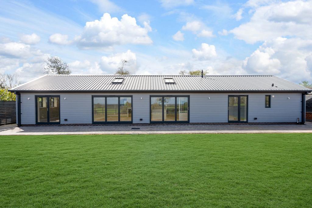 Acton Green Acton Beauchamp... 3 bed bungalow for sale £525,000
