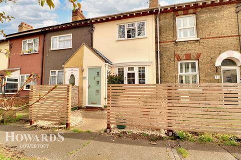 3 bedroom terraced house for sale, Sycamore Avenue, Oulton Broad