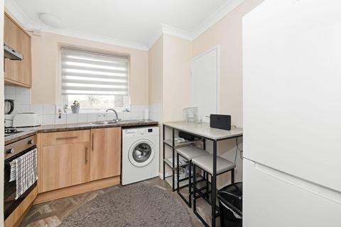 2 bedroom apartment for sale, Bromley Road, Catford, London, SE6