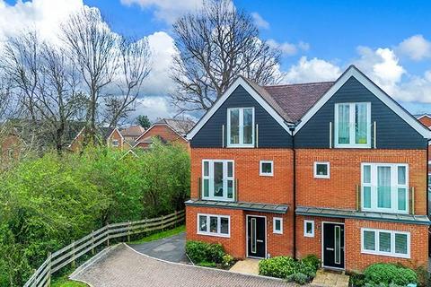 3 bedroom semi-detached house for sale, Four Oaks, Oxted RH8