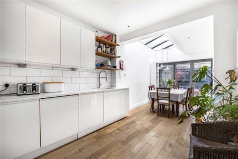 4 bedroom terraced house for sale, Mayall Road, London, SE24