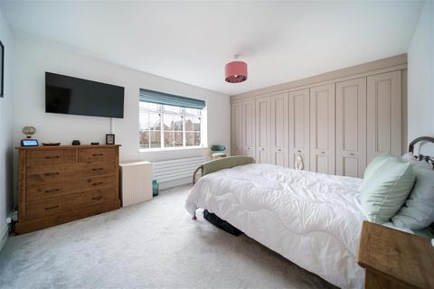 3 Ezart Avenue, Wetherby, LS22 6BA