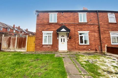 3 bedroom semi-detached house to rent, White City Road, Brierley Hill DY5