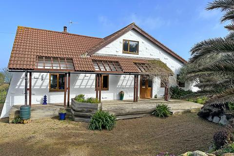 4 bedroom detached house for sale, Route De Picaterre, Alderney GY9