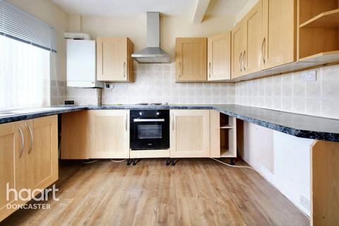 13 Green Lane, Woodlands, Doncaster, DN6 7NG