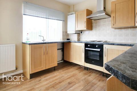 13 Green Lane, Woodlands, Doncaster, DN6 7NG