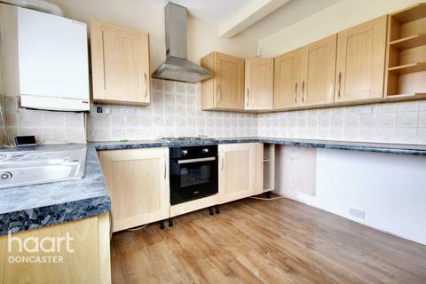 13 Green Lane, Woodlands, Doncaster, DN6 7NG