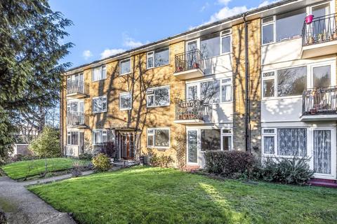 5 Embassy Gardens, Beckenham, BR3 1HE
