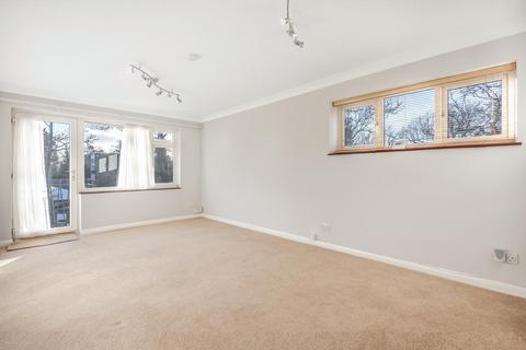 5 Embassy Gardens, Beckenham, BR3 1HE