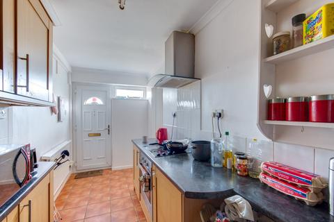3 bedroom semi-detached house to rent, Lyttleton Avenue, Bromsgrove, Worcestershire, B60