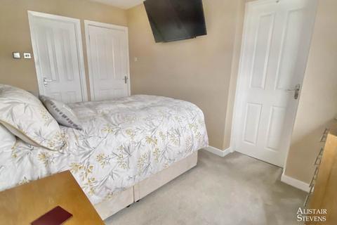 4 Chetwyn Avenue, Royton, Oldham, OL2 5UJ