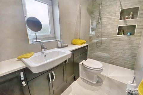 4 Chetwyn Avenue, Royton, Oldham, OL2 5UJ