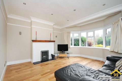 4 bedroom semi-detached house to rent, Chislehurst Road, Bromley, United Kingdom, BR1