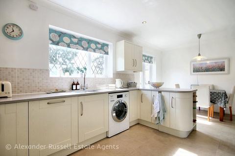 28 Alpha Road, Birchington, CT7 9EQ