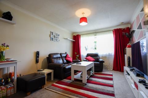 2 bedroom ground floor flat for sale, Wollaston Close, Gillingham, Kent, ME8