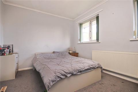 3 bedroom semi-detached house to rent, Wendover Road, Staines-upon-Thames, Surrey, TW18