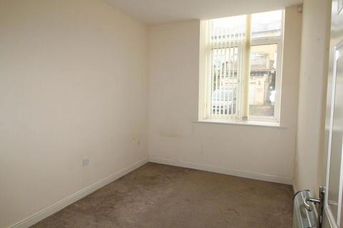 2 bedroom flat for sale, Britannia Wharf, Bingley, West Yorkshire, BD16 2NN