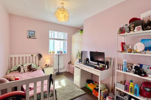 1 Lang Drive, Wadebridge, PL27 6FP