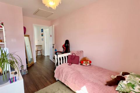 1 Lang Drive, Wadebridge, PL27 6FP