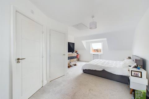 32 Bolton Drive, Shinfield, Reading, RG2 9RD