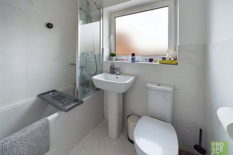 32 Bolton Drive, Shinfield, Reading, RG2 9RD
