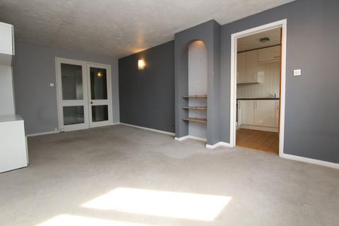 2 bedroom apartment to rent, Drum Mead, Petersfield, Hampshire, GU32