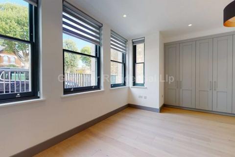 3 bedroom apartment to rent, Gunnersbury Crescent, London