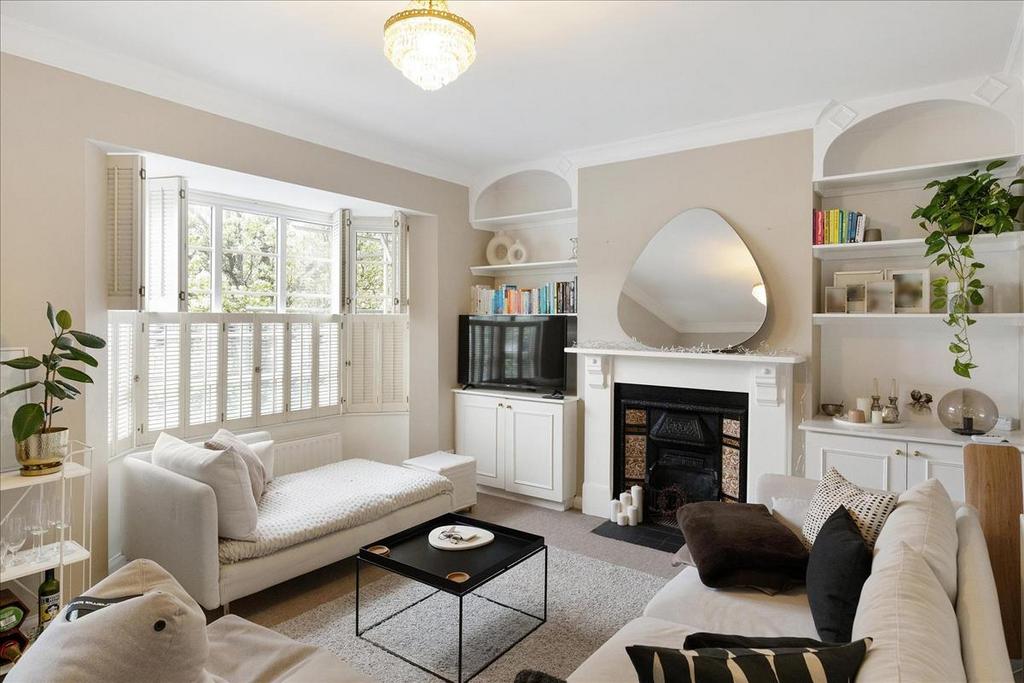 Kenyon Street, Fulham, London, SW6 2 bed flat for sale £750,000