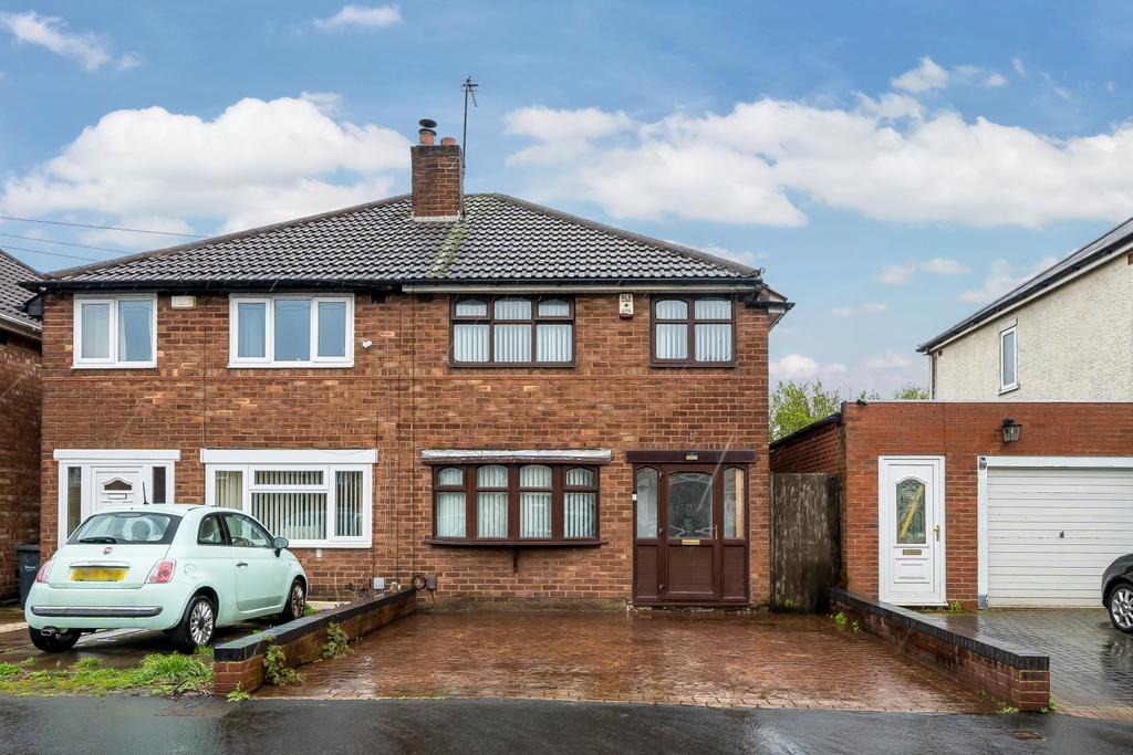 Charlotte Road, Wednesbury, West Midlands, WS10 3 bed semidetached