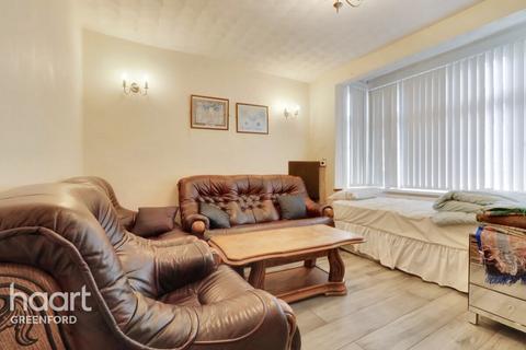 3 bedroom semi-detached house for sale, Scotts Road, Southall