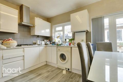 62 Scotts Road, Southall, UB2 5DE