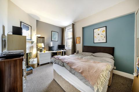 3 bedroom maisonette for sale, Salterford Road, Tooting