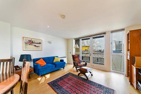 2 bedroom flat to rent, Arran House, Raleana Road, London, E14